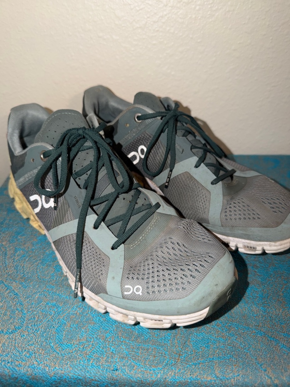 ON Cloud Cloudflow Athletic Running Shoes Sea Limelight Women's Size 9